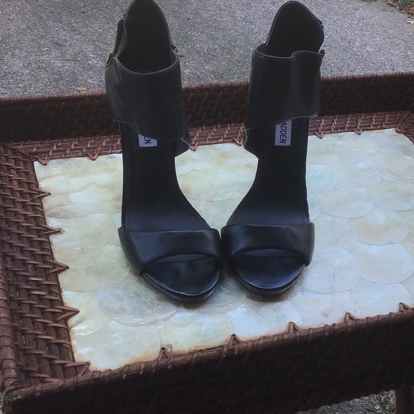 Steve Madden Heels - Picture 3 of 7